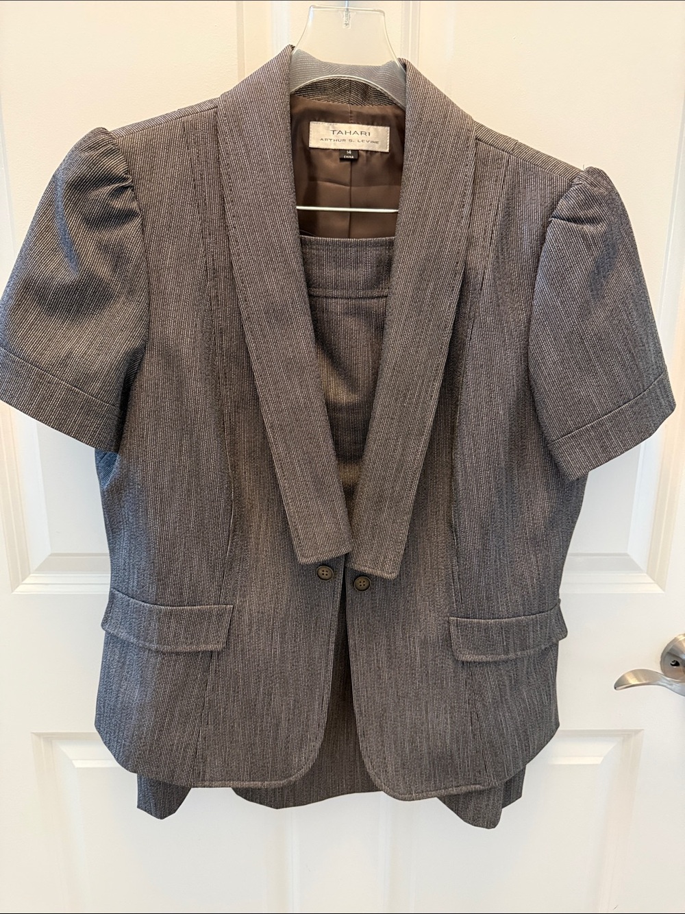 Tahari Women's Short-Sleeve Shawl Collar suit in brown and Gray